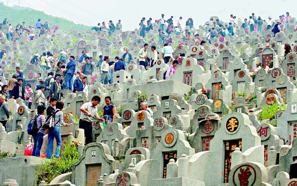 Qingming Festival: Business Etiquette Rules When Dealing with China