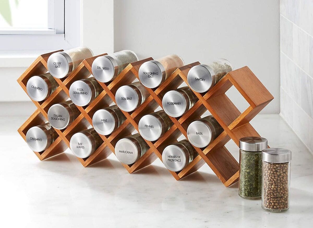 An example of a shelf for spices, which is not only functional, but also stylish - DiFFreight