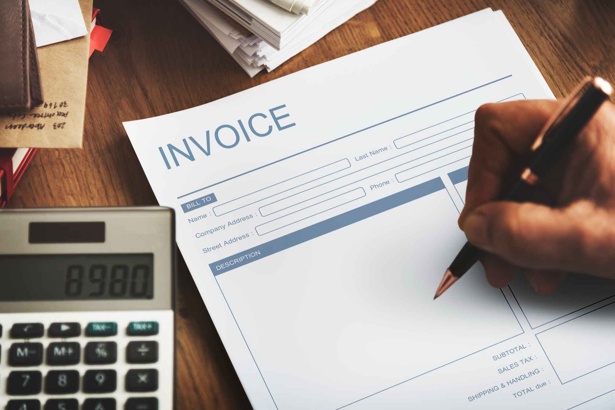 What is an invoice in logistics and freight transportation